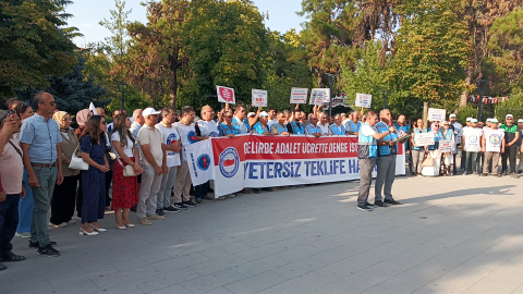 Burdur'da memurlardan eylem /Video eklendi