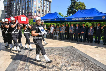 Emekli Vali Yardımcısı Cevdet Ekmekçi, son yolculuğuna uğurlandı