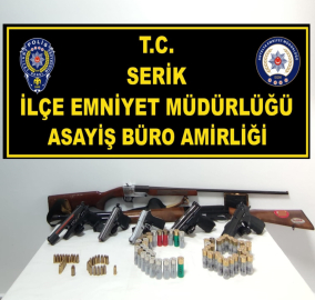 Akaryakıt istasyonunda yağmaya 6 tutuklama