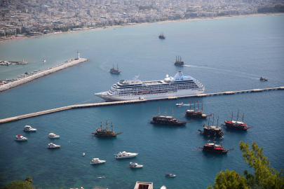 Kruvaziyer turizminde 12 yılın 'temmuz' rekoru