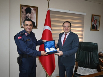 Komutan Kaya'dan Kaymakam Türker'e ziyaret