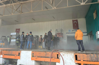 Soğuk hava deposundaki yangın korkuttu