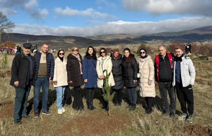 Öğrencilerden 'Geleceğe Nefes' fidan dikimi etkinliği