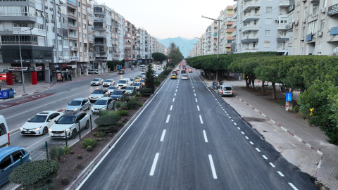 24 saatte asfalt söküldü, yeni asfalt serildi