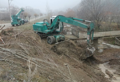 Çay Deresi'nde temizlik çalışması