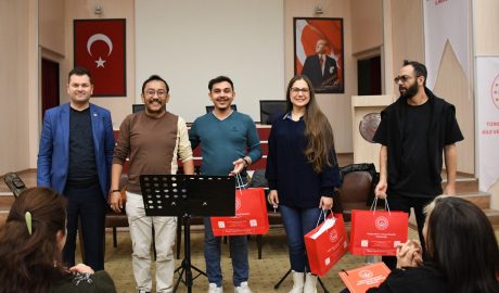 Şehit yakınları ve gazilerden THM korosu