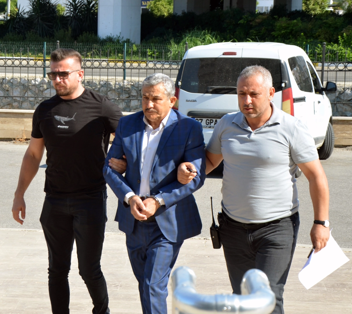 Eski meclis üyesini öldüren eski başkan yardımcısına müebbet - Akdeniz  Vizyon