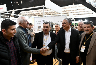 Başkan Uysal’dan arıcılara destek