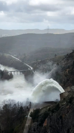 Manavgat'taki 2 barajdan kontrollü su bırakılmaya başlandı