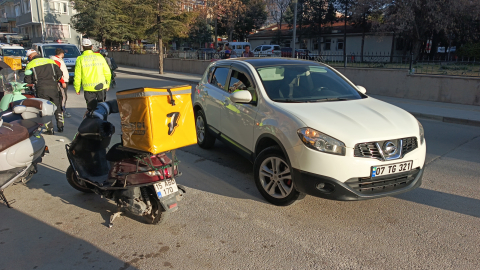 Ciple çarpışan motosikletli yaralandı