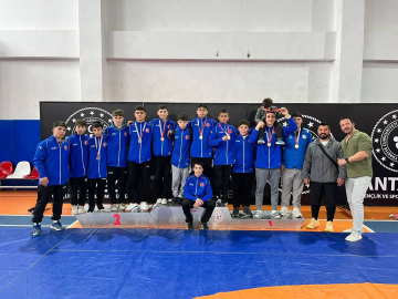 Korkutelili pehlivanlar Antalya şampiyonu