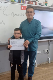 Oğlunu darbettiğini iddia ettiği öğretmenden şikayetçi oldu