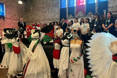 Meslek lisesi öğrencileri Filistin'i kumaşla anlattı
