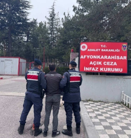 Aranan 46 kişiyi jandarma yakaladı