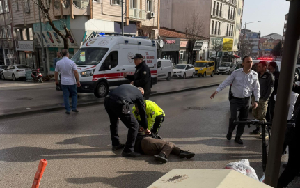 Otomobille çarpışan elektrikli bisiklet sürücüsü yaralandı