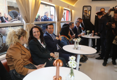 Millet kıraathanesi, gar atölye ve gar kafe açıldı