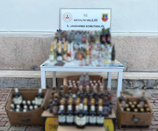 Kepez’de kaçak alkol operasyonu