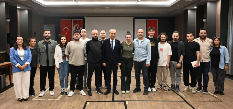 Kepez Kent Tiyatrosu ekibinden, 19 Mayıs'a özel gösterim