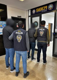 Sanal medya dolandırıcıları yakalandı