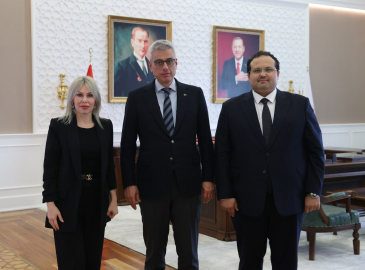 Bakan Memişoğlu'na CAR-T Merkezi sunumu