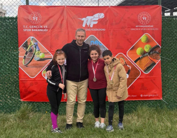 Ulusal tenis turnuvası sona erdi