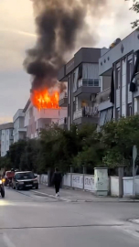 Teras katta korkutan yangın