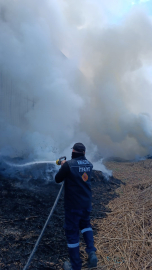 Kamış ürünleri deposunda yangın