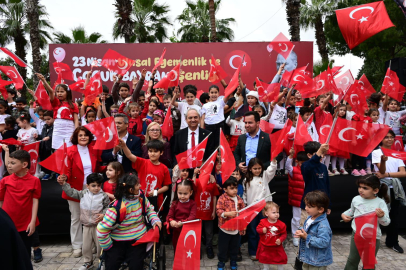 Kepez’de 23 Nisan coşkusu bayram kortejiyle taçlandı