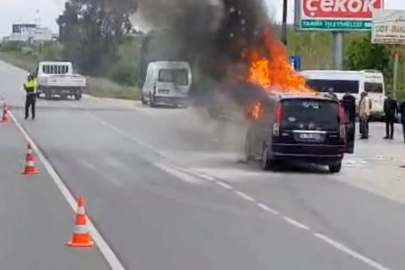 Seyir halindeki hafif ticari araçta çıkan yangın söndürüldü