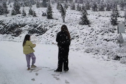 Burdur'un yükseklerinde kar etkili oldu