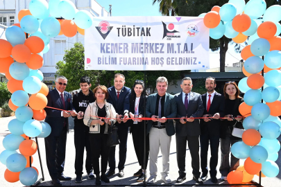 Kemer’de TÜBİTAK 4006 Bilim Fuarı 
