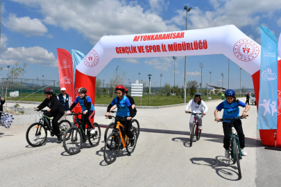 Okul Sporları bisiklet yarışması yapıldı