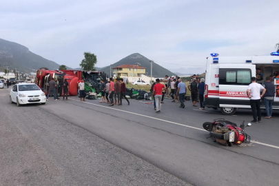 Kamyonla motosiklet çarpıştı: 3 yaralı