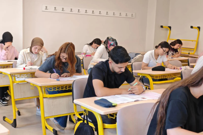 Kepez Belediyesi'nden YKS adaylarına destek  