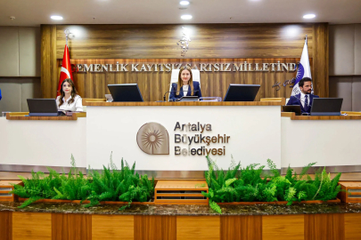 Büyükşehir meclisinde 105 milyon avroluk kredi ve Altın Portakal bütçesi kabul edildi