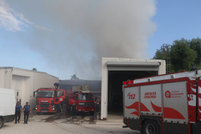 Araç tamir ve bakım servisinde yangın (2)